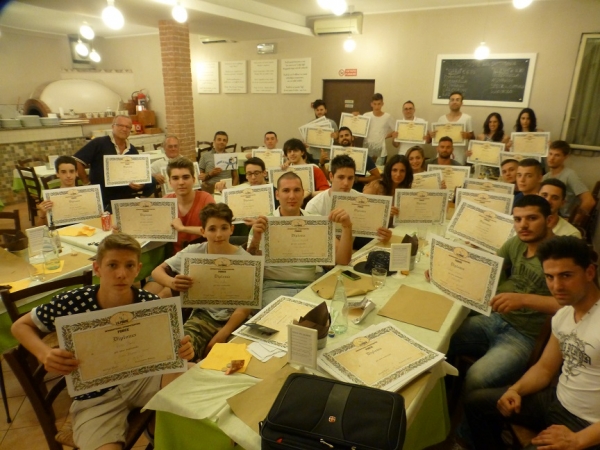 Cena dei diplomi esami in difesa personale , Krav Maga , Jeet Kune Do e Kick Boxing all&#039;Accademia arti Marziali –Giugno 2015